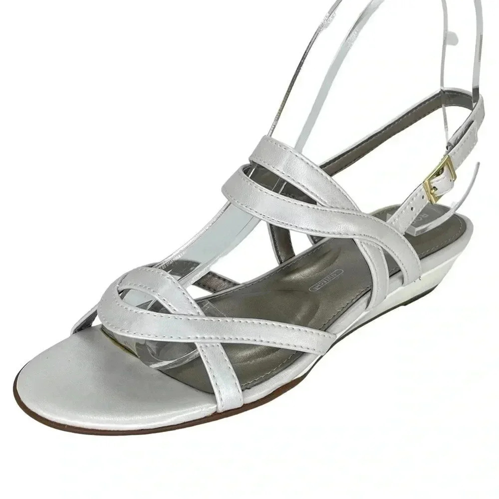 NWOB Rockport Zandra Pearlescent Faux Leather Womens Slingback Sandals